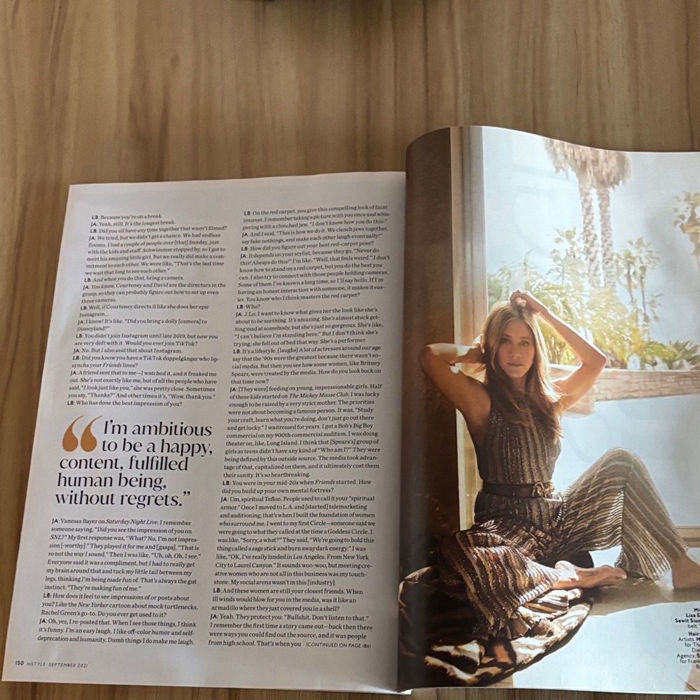 Jennifer  Aniston InStyle Sept 2021 - Picture 3 of 3